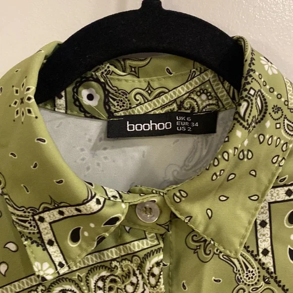 Boohoo Bandana Print Button-down - Green, black and white - Picture 3 of 4
